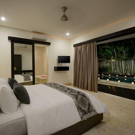 Villa Maharani Seminyak  Exterior photo