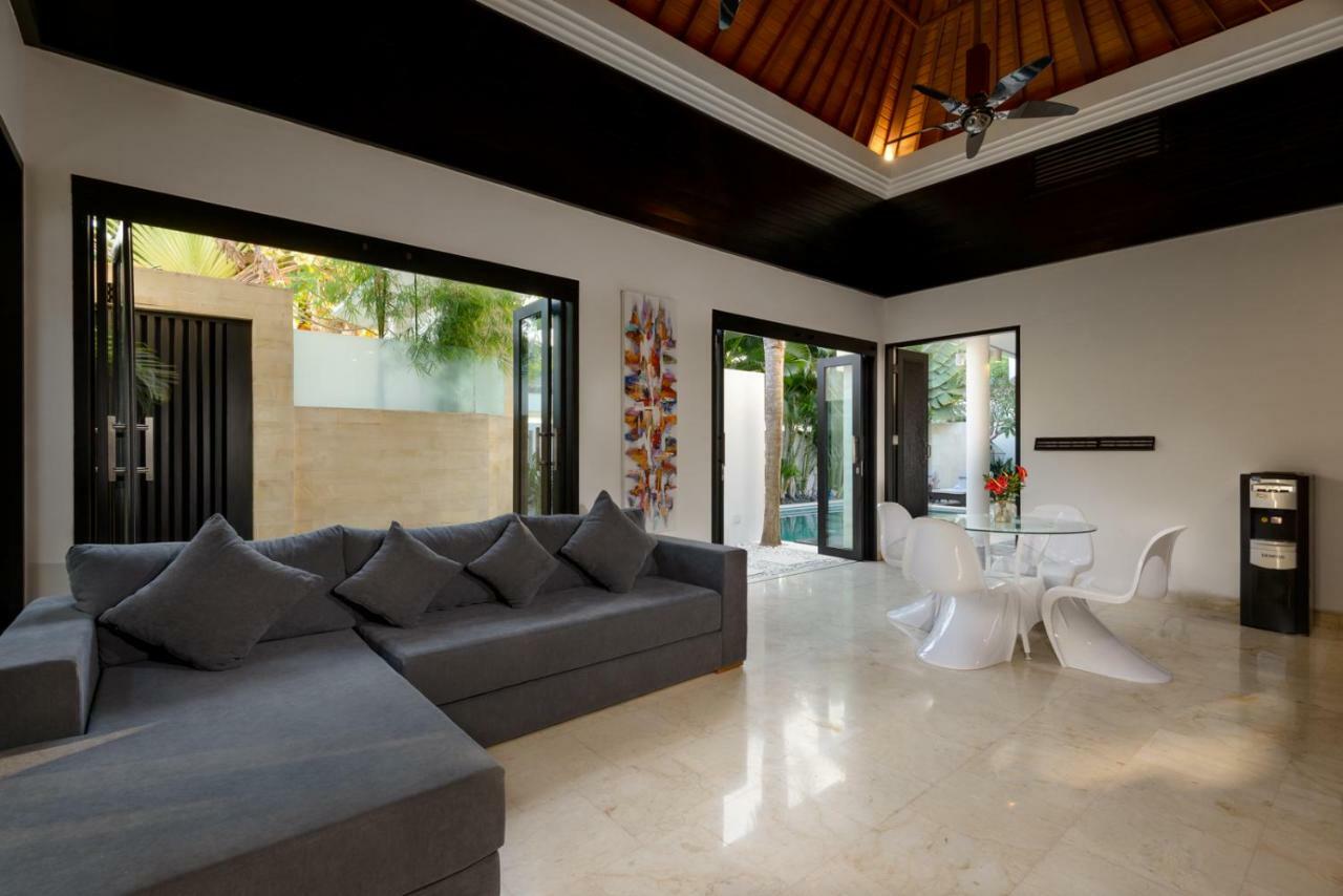 Villa Maharani Seminyak  Exterior photo
